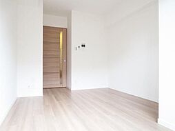 東急東横線 新丸子駅 徒歩2分の賃貸マンション 6階1Kのリビング/ダイニング