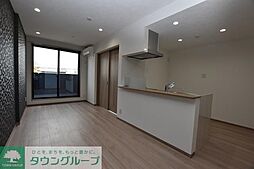 ガレージハウス　ファイブワン 2 2階1LDKのリビング/ダイニング