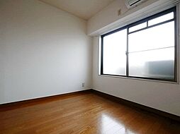 リフィーネめじろ台 204 1階3LDKのリビング/ダイニング