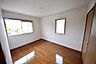 室内：オール角部屋2面採光で明るいです