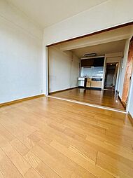 ルネ下沢通 2LDKのリビング/ダイニング