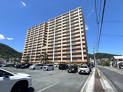 外観：価格には消費税を含みます。自社物件につき随時ご案内可能。内覧希望の方はお電話ください。