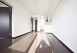 JR南武線 武蔵新城駅 徒歩12分の賃貸マンション 4階2LDKのリビング/ダイニング