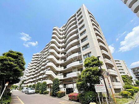 ～Exterior～　首都圏で憧れのスローライフ♪緑に囲まれた土地は都会の喧騒を忘れられそう。四季を通じて自然と触れ合えるスポットが周辺には盛りだくさん！周辺環境もあわせてご案内させて頂きます。
