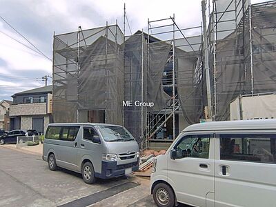 外観:◆1号棟◆~Exterior~ 忙しく過ぎゆく日常を置き去るほど、ゆったりした時間が流れる住環境。『快適』は「家」と「街」と「環境」が調和した時に訪れるだと改めて感じさせてくれます。 外観:◆1号棟◆~Exterior~ 忙しく過ぎゆく日常を置き去るほど、ゆったりした時間が流れる住環境。『快適』は「家」と「街」と「環境」が調和した時に訪れるだと改めて感じさせてくれます。