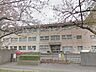 周辺：中学校 750m 浦安市立富岡中学校