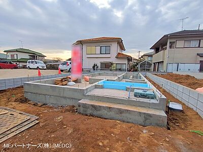 外観：◆4号棟◆〜Exterior〜  毎日のお散歩も快適な緑に恵まれた閑静な住宅地は、伸び伸びスローライフを叶えてくれます。自然豊富な季節の移ろいを身近に感じられる、子育てに適した環境です。