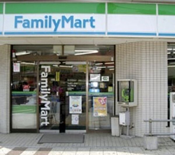 画像30:ファミリーマート桜新町一丁目店 668m