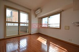 プラティーク三軒茶屋 301 3階ワンルームのリビング/ダイニング