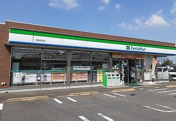 画像15:その他「ファミリーマートまで240m」