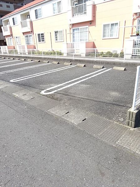 apartment 茨城県神栖市平泉東２丁目9番地5
平泉外１２入会の賃貸情報を見る
物件地図
