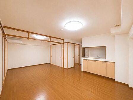 ※空室をイメージしCG加工したものです。画像は実際の室内写真と間取り図から再現した「室内イメージ」で実際とは多少異なります。