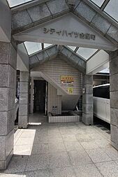 5 / 8