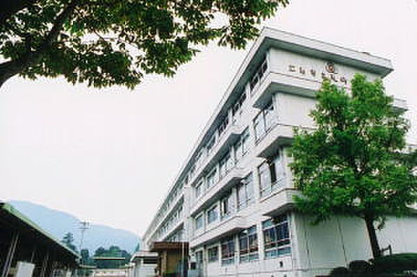 画像12:広島市立亀崎中学校