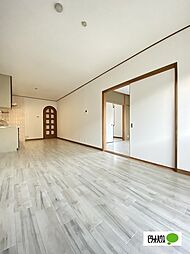 サンライト関戸 201 2階2LDKのリビング/ダイニング