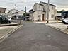 外観：前面道路含む現地写真