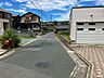 外観：前面道路含む現地写真