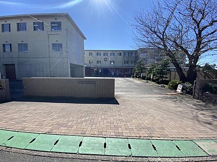 浜松市立西部中学校（1130m）