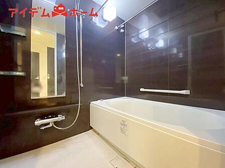 1坪タイプのバスルーム。 ゆったり足が伸ばせるので、毎日の疲れを癒やせます。