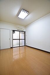 マンションカツマ 101 1階1Kのリビング/ダイニング