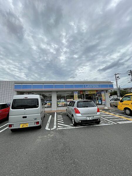 画像25:【コンビニエンスストア】ローソン 堺鳳中町七丁店まで128ｍ