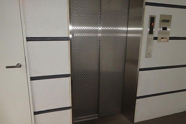 画像29:エレベーター完備