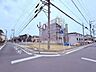 外観：前面道路含む現地写真
