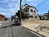 外観：前面道路含む現地写真