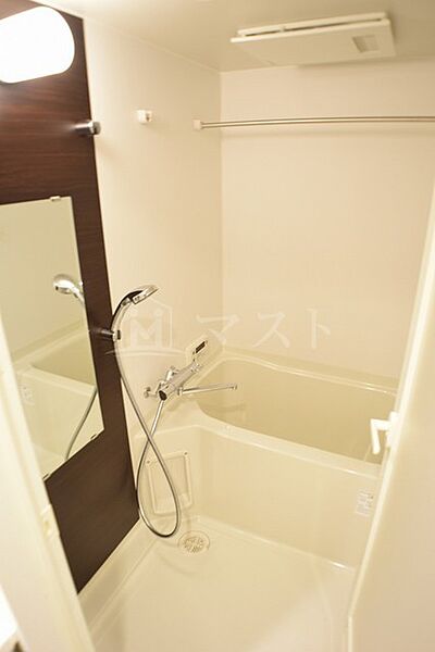 画像5:ゆったりくつろげる浴室