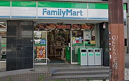 【コンビニエンスストア】ファミリーマート 西本町二丁目店まで246ｍ