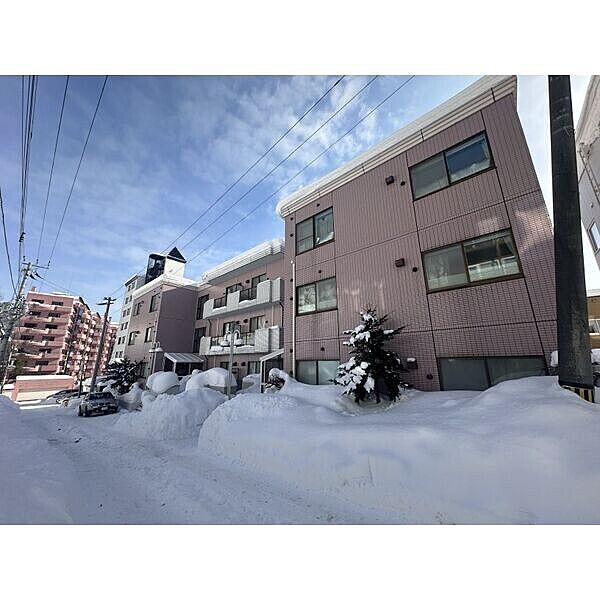 北海道札幌市南区川沿一条2丁目(賃貸マンション2LDK・2階・67.02㎡)の写真 その1
