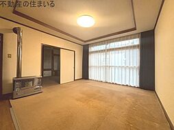 藤野5条3丁目貸家 1階4LDKのリビング/ダイニング