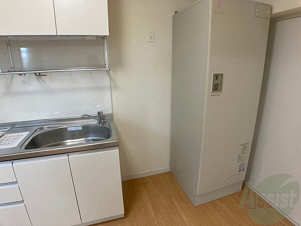 画像25:こちらに冷蔵庫を置けます。調理時の動線もばっちり効率的。