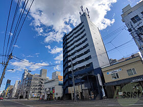 北海道札幌市中央区南一条西12丁目（賃貸マンション1K・10階・30.00㎡） その1