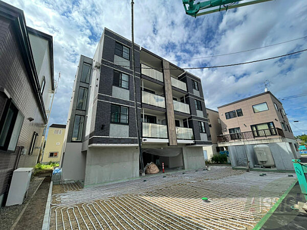 北海道札幌市東区北十八条東5丁目(賃貸マンション3LDK・2階・64.71㎡)の写真 その1