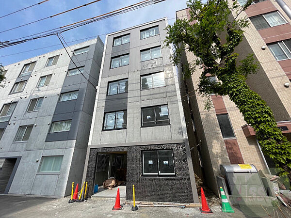北海道札幌市中央区南六条西8丁目(賃貸マンション1K・2階・25.08㎡)の写真 その1