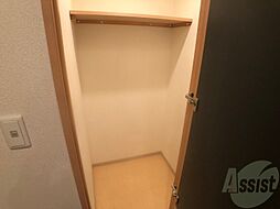 収納スペースがもう一つ。荷物が多くても安心です！