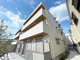 Maison de la Ciel  ｜ 大阪府池田市石橋1丁目（賃貸アパート2LDK・2階・61.94㎡） その1