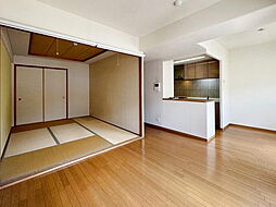 サーパス北野 204号室 2LDKのリビング/ダイニング