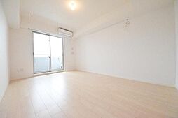 ベルヴュコート湘南 703 7階1Kのリビング/ダイニング