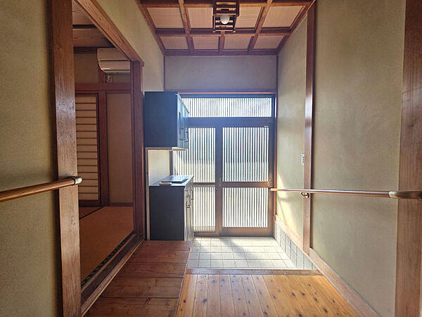 玄関を拡大表示