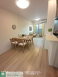 ラ・トゥール青山　II 204 2階2LDKのリビング/ダイニング