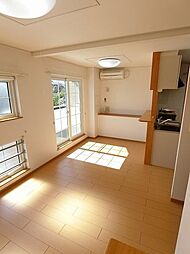 JR高崎線 岡部駅 徒歩5分の賃貸アパート 2階1LDKのリビング/ダイニング