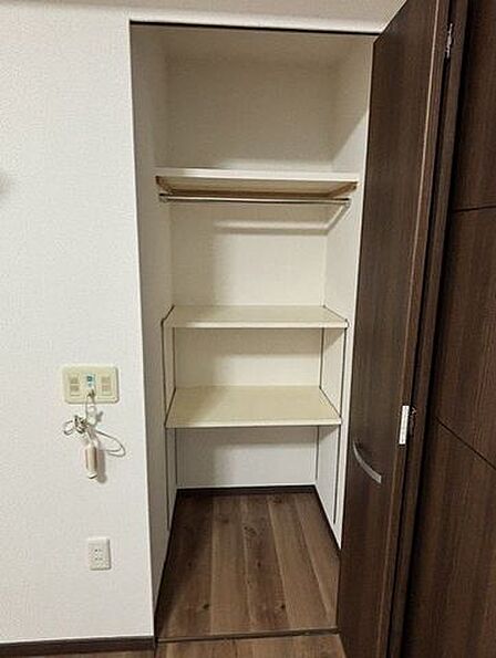 室内撮影(2026年7月)洋室の収納です。