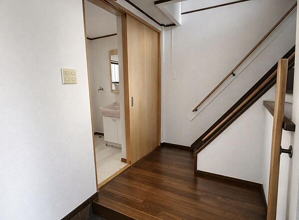 玄関を拡大表示
