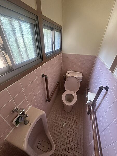トイレを拡大表示