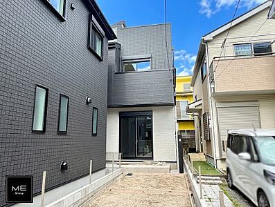 外観:3号棟 ■暮らしを彩る充実した設備仕様が備わった住まい 外観:3号棟 ■暮らしを彩る充実した設備仕様が備わった住まい