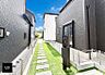外観：2号棟  ■暮らしを彩る充実した設備仕様が備わった住まい