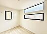 室内：1号棟  ■落ち着いた色合いのお部屋で穏やかな時間を楽しめます