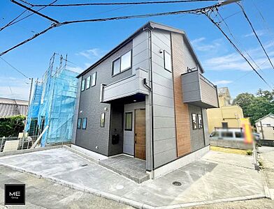 外観:1号棟 ■暮らしを彩る充実した設備仕様が備わった住まい 外観:1号棟 ■暮らしを彩る充実した設備仕様が備わった住まい
